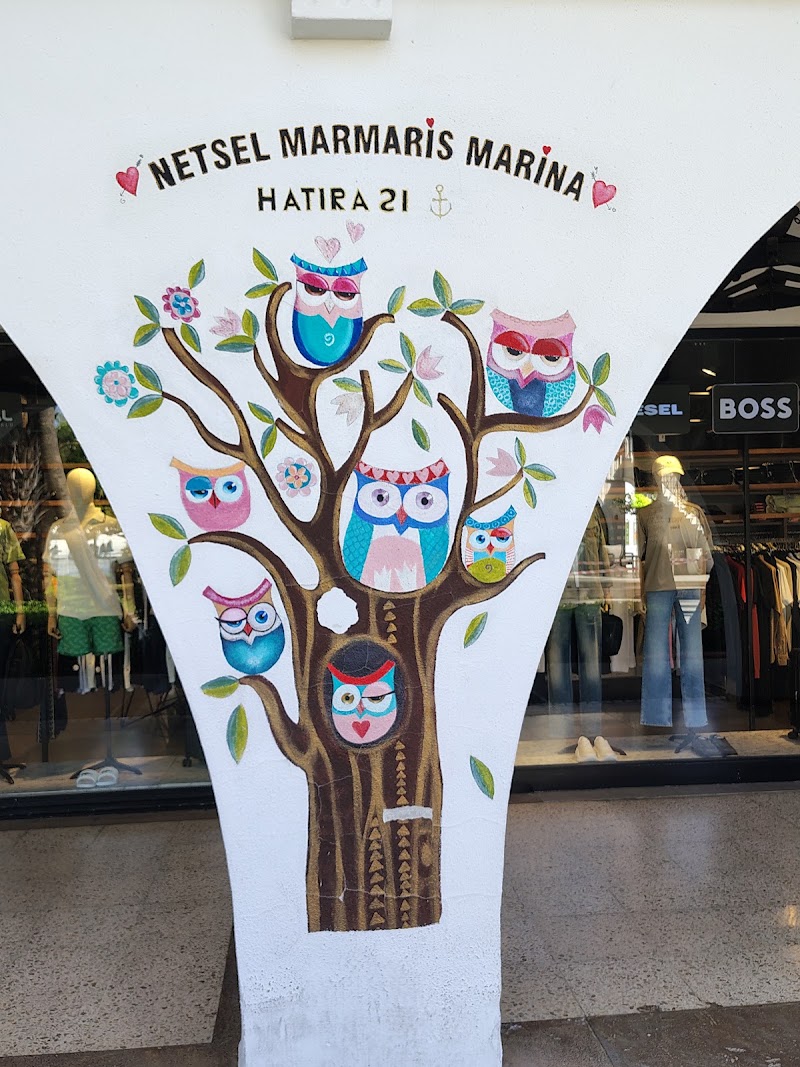 NETSEL MARMARIS MARINA ALIŞVERİŞ MERKEZİ - NETSEL MARMARIS MARINA ALIŞVERİŞ MERKEZİ Sarıana, 18. Sk., 48700 Marmaris/Muğla, Türkiye