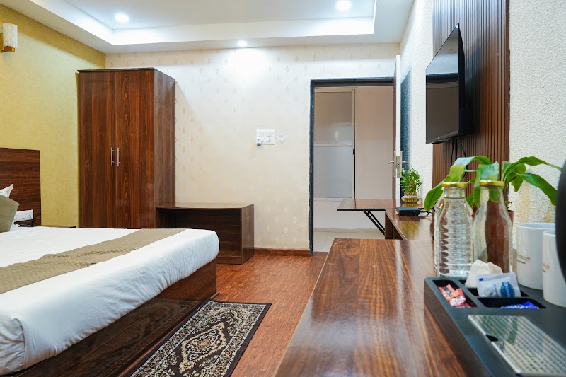 HOTEL MM PRESTIGE RAIPUR - HOTEL MM PRESTIGE RAIPUR Ramkrishna Hospital Road, davara colony, Pachpedi Naka, Raipur, Tikrapara, Chhattisgarh 492001, India