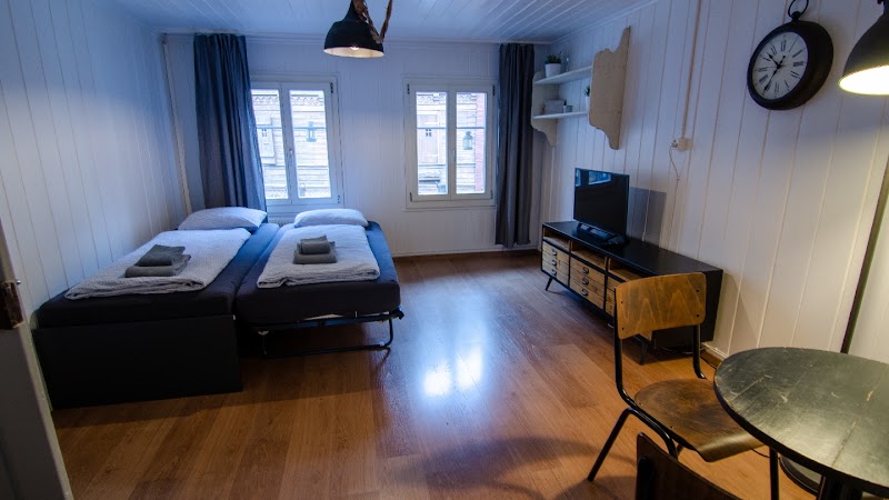 Bed & Bar No.8 - Bed & Bar No.8 Spielmatte 8, 3800 Interlaken, Switzerland