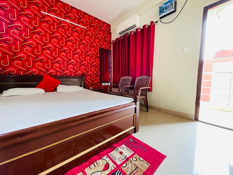 Hotel Lovely star Inn - Hotel Lovely star Inn, C-5, Baliapanda Rd, near lucky india, near Sagar vihar, Baliapanda Housing Board Colony, Puri, Odisha 752001, India