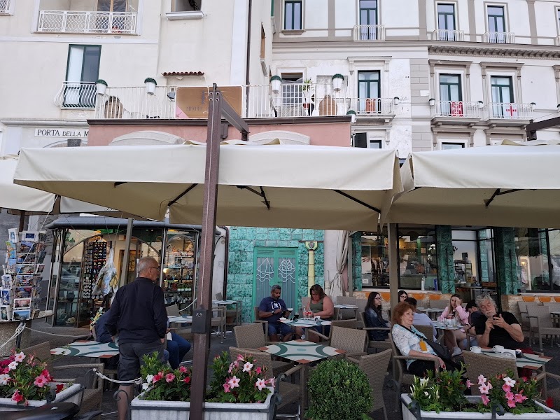 Travelmar - Biglietteria Traghetti Amalfi - Travelmar - Biglietteria Traghetti Amalfi, Molo Cassone, 84011, 84011 Amalfi SA, Italy