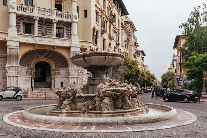 Gruppo Immobiliare Coppedè s.r.l. - Agenzia immobiliare Roma Parioli Pinciano Trieste - Gruppo Immobiliare Coppedè s.r.l. - Agenzia immobiliare Roma Parioli Pinciano Trieste, Via Ombrone, 3, 00198 Roma RM, Italy