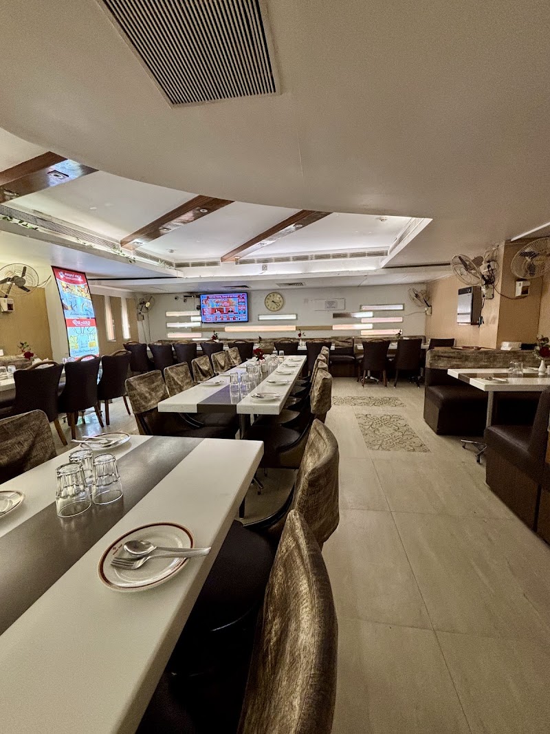 Royal Cafe - Royal Cafe Shahnajaf Rd, Prem Nagar, Hazratganj, Lucknow, Uttar Pradesh 226001, India