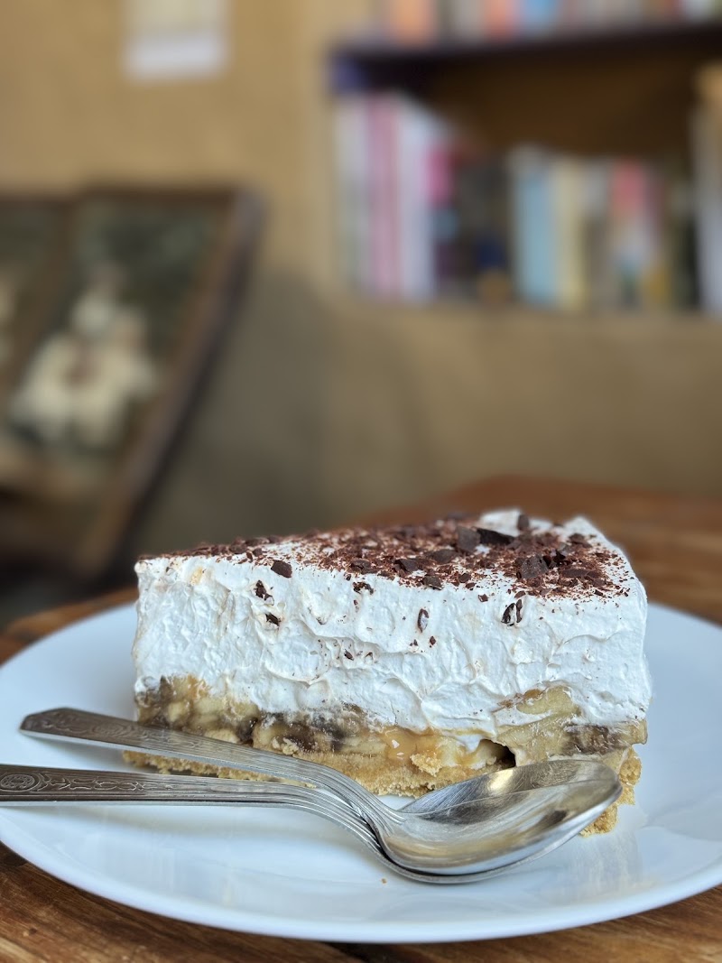Silver Linings Cafe - Silver Linings Cafe Bir Colony Rd, Suja, Himachal Pradesh 176077, India