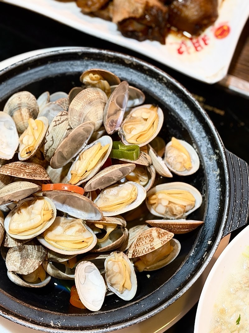 Ming Kee - Ming Kee, Hong Kong, 旺角砵蘭街180號3/F