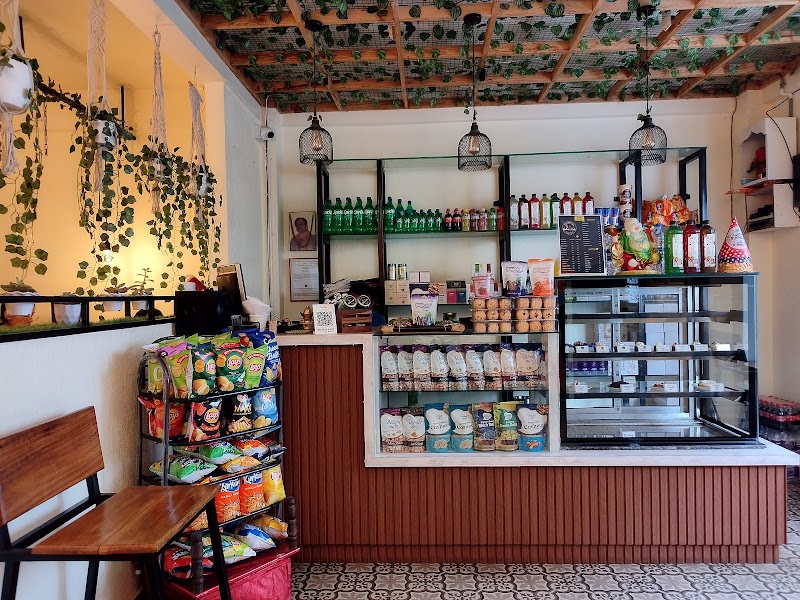 Kalimpong bakers cafe - Kalimpong bakers cafe opp:- bank of Baroda, Rishi Rd, Kalimpong, West Bengal 734301, India