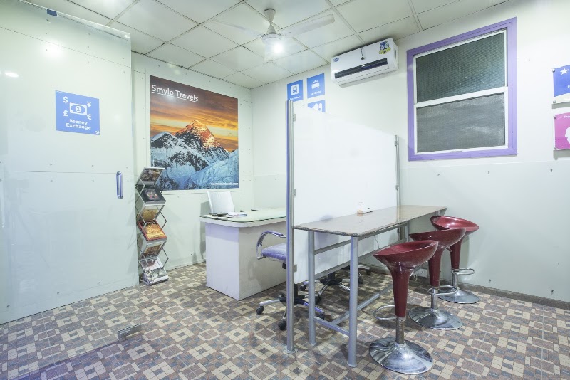 Smyle Inn - Smyle Inn Chandi Wali Gali, 916 Gali, Main Bazar Rd, Ratan Lal Market, Aram Bagh, Paharganj, New Delhi, Delhi 110055, India