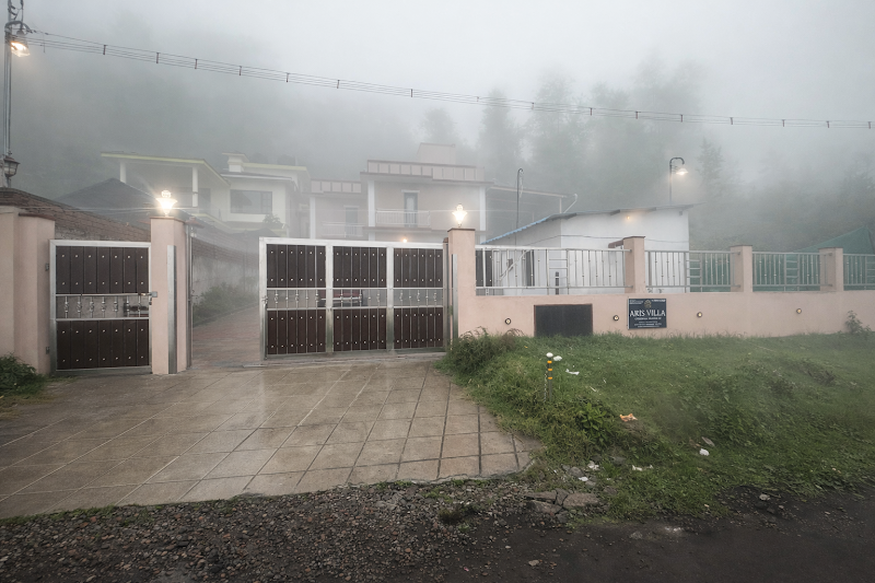 Aris Villa (mandarin Holidays) - Aris Villa (mandarin Holidays) Building Soceity, 6/93-2A, 2nd Cross Street, Kodaikanal, Tamil Nadu 624101, India