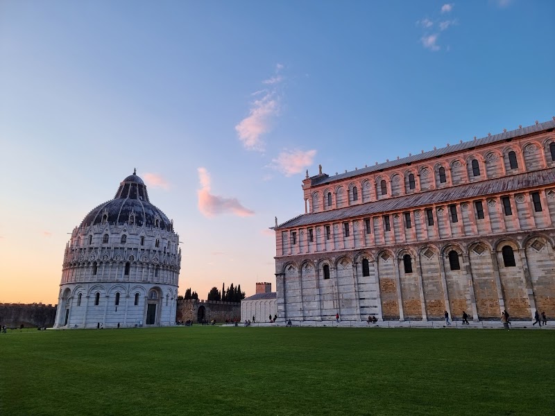 Piazza del Duomo - Piazza del Duomo Piazza del Duomo, 56126 Pisa PI, Italy