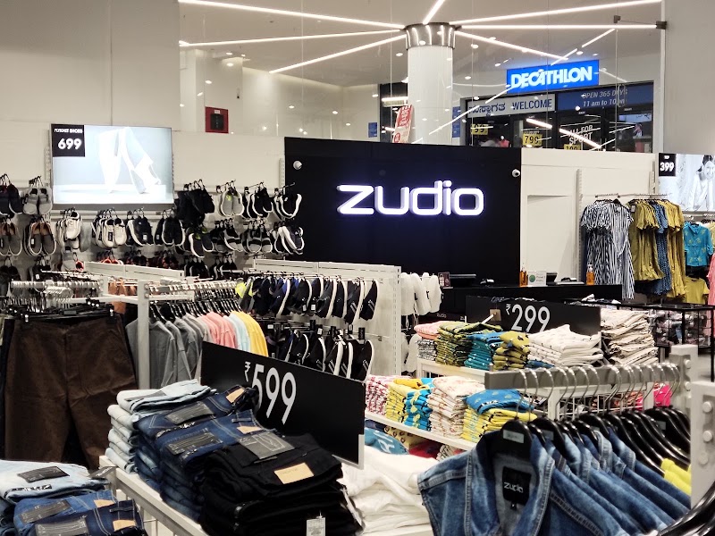 Garuda Mall Mysuru - Garuda Mall Mysuru, 8M53+JH2, Albert Victor Rd, Devaraja Mohalla, Agrahara, Mandi Mohalla, Mysuru, Karnataka 570001, India