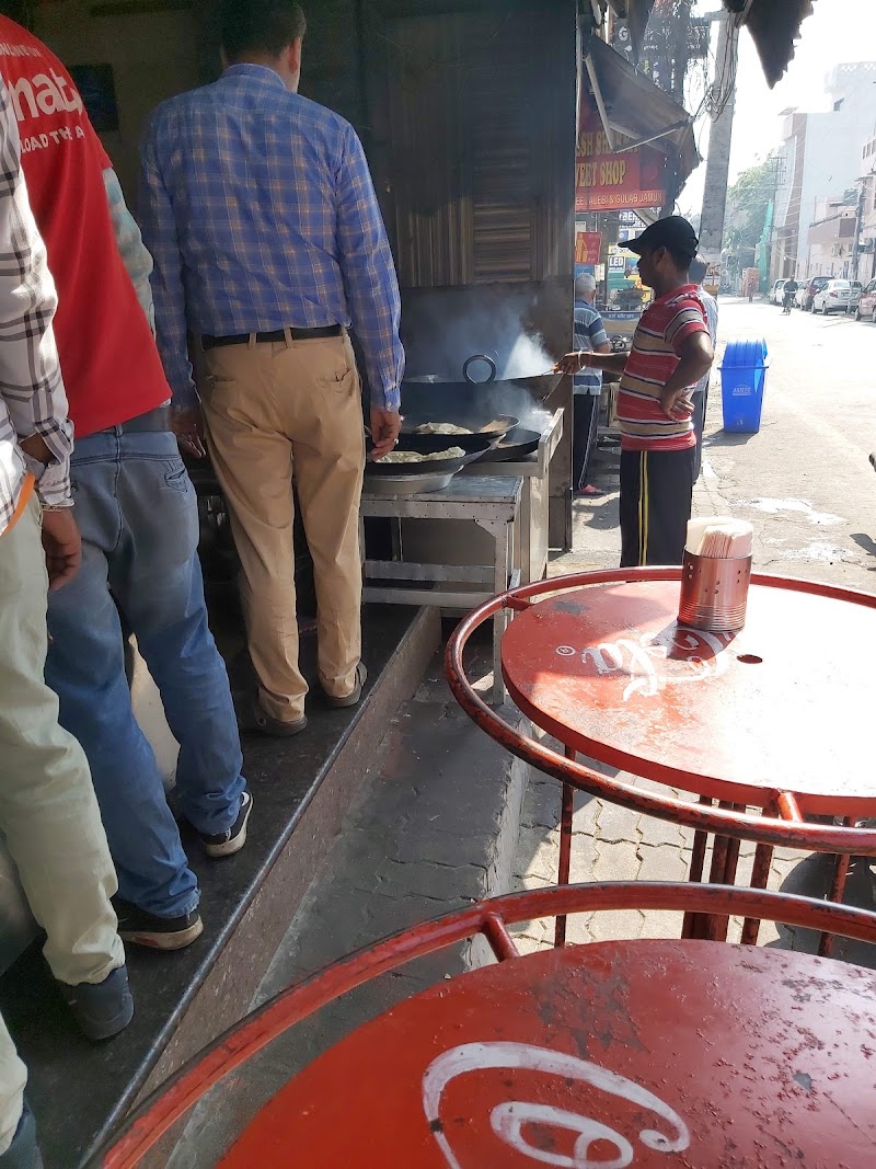 Khanna Sweets - Ram Di Hatti - Khanna Sweets - Ram Di Hatti, 3A, Lawrence Road, opposite BBK DAV College For Women, Opp. BBK DAV College, Dayanand Nagar, Amritsar, Punjab 143001, India