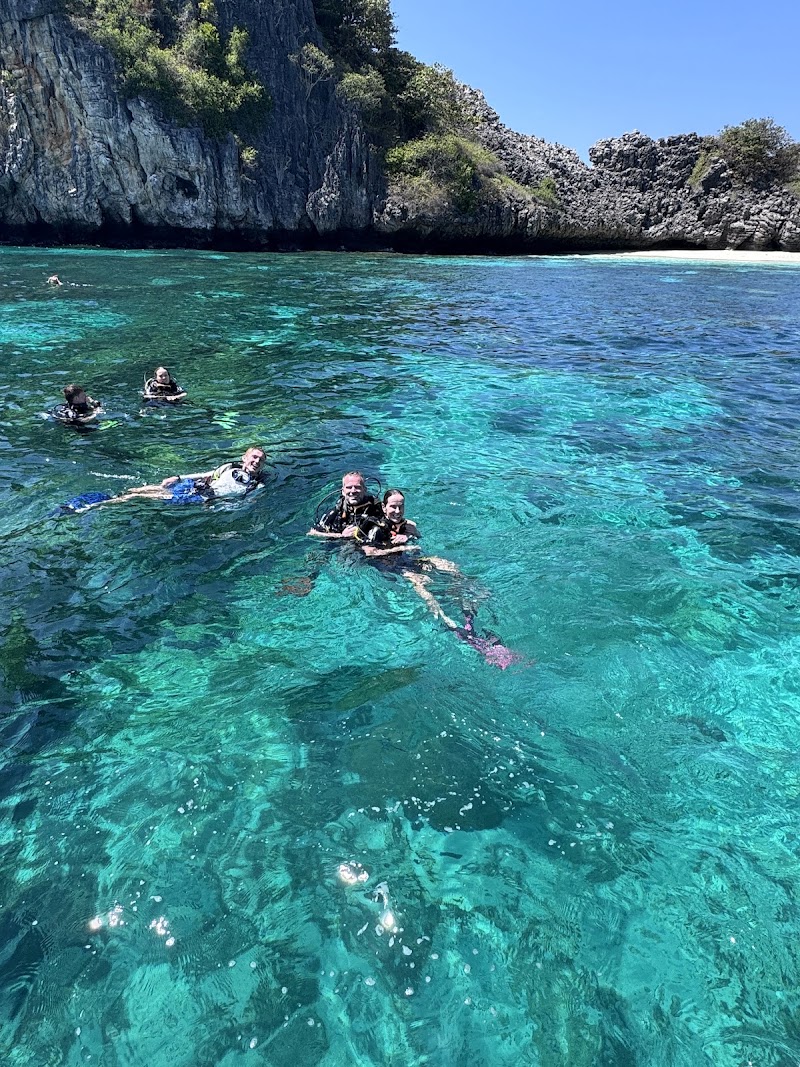 Phoenix Divers - Koh Lanta Diving, Freediving, Snorkeling - Phoenix Divers - Koh Lanta Diving, Freediving, Snorkeling Sala Dan, Ko Lanta District, Krabi 81150, Thailand