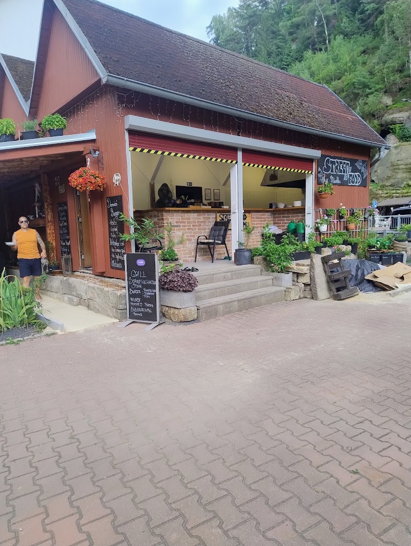 Street Food U Můstku - Street Food U Můstku, Hřensko 68, 407 17 Hřensko, Czechia