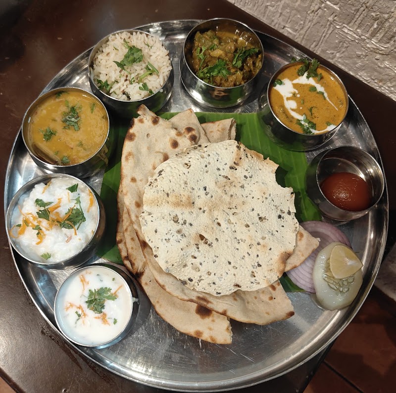 Annavilasam Pure Veg Restaurant - Annavilasam Pure Veg Restaurant 97, Devaraja Mohalla Road, 1st Stage, Gokulam, Mysuru, Karnataka 570002, India