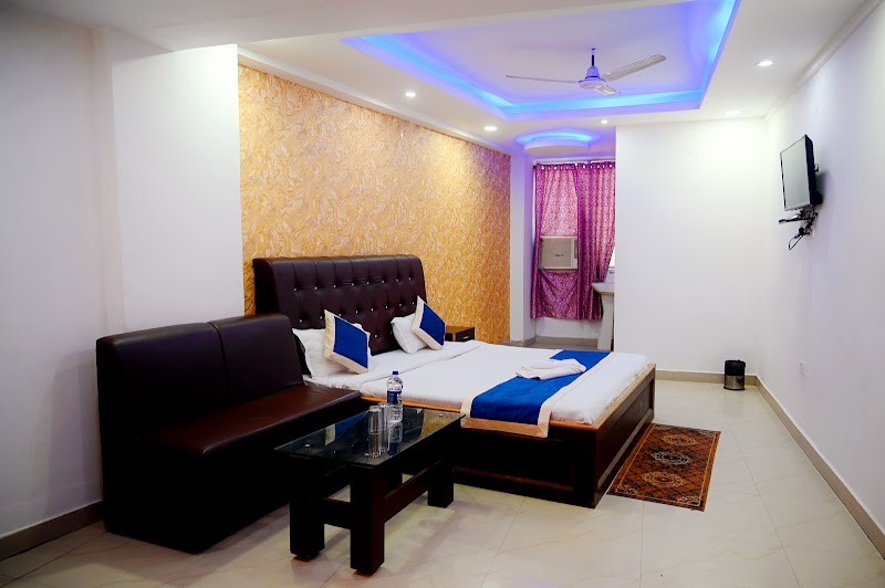 hotel bailey grand - hotel bailey grand Metro Pillar No.148, Raghunath Lakhan Mall, Bailey Rd, near Mahindra Showroom, opp. RPS More, S. K. Puram, Danapur, Patna, Bihar 801503, India