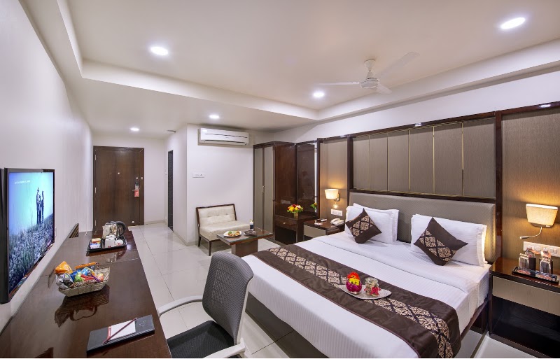 Lords Inn Porbandar - Lords Inn Porbandar, Chopati Rd, near CIRCUIT HOUSE, GEB Colony, Porbandar, Gujarat 360575, India