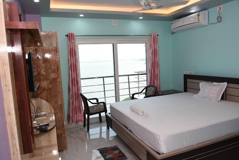RIVER LEAF INN - RIVER LEAF INN River Road, near Public Health Engineering, Taki, West Bengal 743429, India