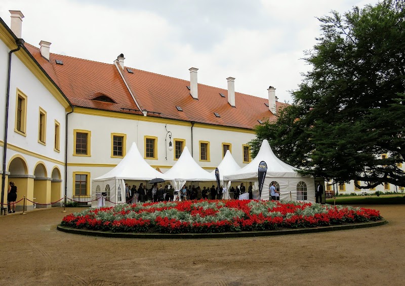 Děčín Castle - Děčín Castle, Dlouhá Jízda 1254/11 40502, 1 Děčín-Děčín 2, Czechia