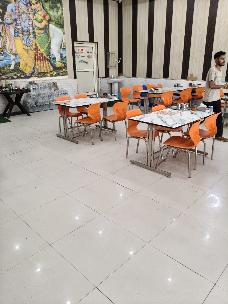 Chaudhary punjabi family dhaba - Chaudhary punjabi family dhaba HJ52+6QP, Atas Bangar, Uttar Pradesh 281504, India