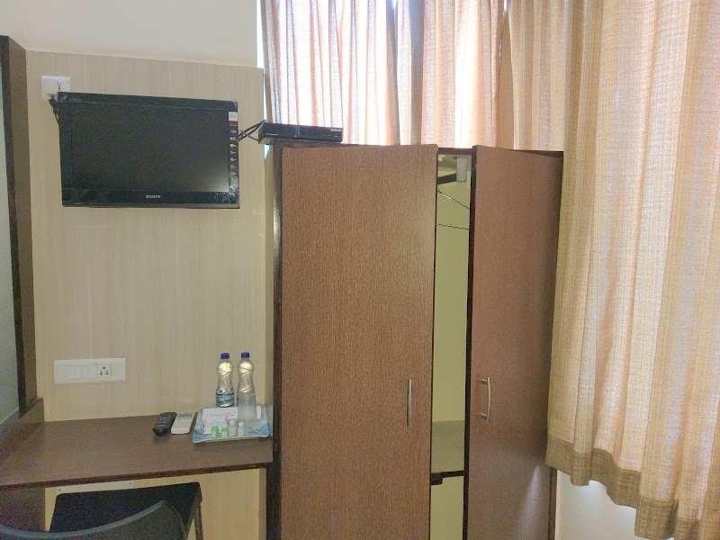 Banyan Tree Comforts - Banyan Tree Comforts, No-283, D17, Lakshmi Vilas Road, next to Patanjali Chikatsalaya, Devaraja Mohalla, Chamrajpura, Mysuru, Karnataka 570004, India