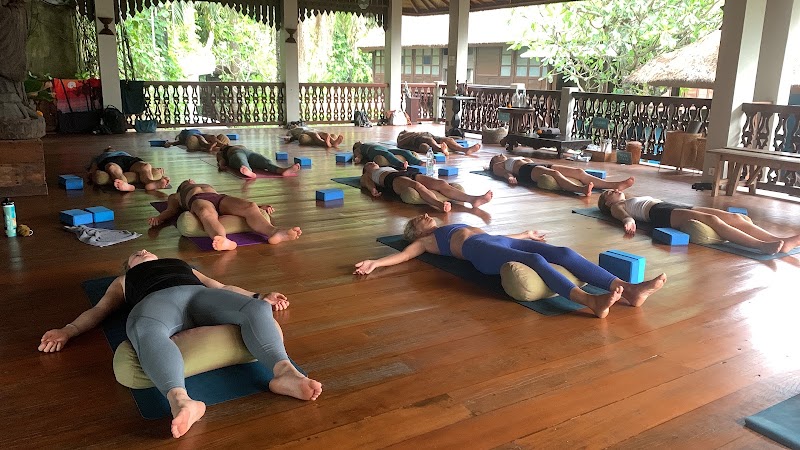 Guan Yin Yoga Shala - Guan Yin Yoga Shala Pantai Jl. Pantai Batu Bolong, Canggu, Kec. Kuta Utara, Kabupaten Badung, Bali 80361, Indonesia
