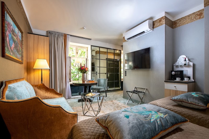 BALTHAZAR DESIGN HOTEL - BALTHAZAR DESIGN HOTEL Grodzka 63, 31-001 Kraków, Poland
