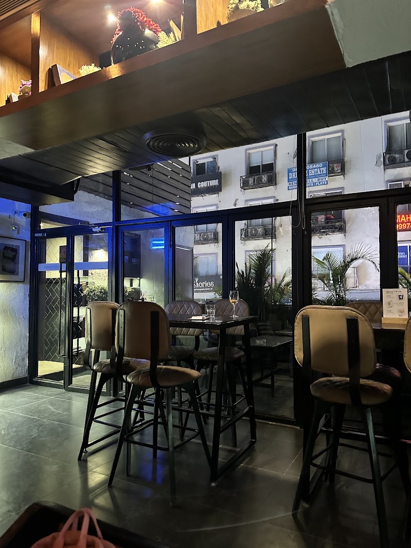 AMPM Cafe & Bar - AMPM Cafe & Bar DLF, R-003, Galleria Market, DLF Phase IV, Gurugram, Haryana 122002, India
