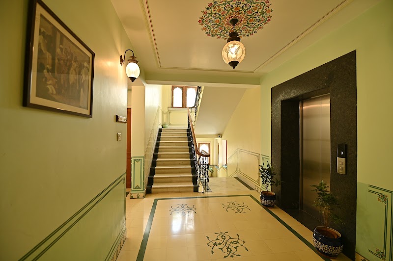 Om Niwas Suite Hotel - Om Niwas Suite Hotel, E - 23, Kaushalya Path, Durga Marg, Subash Nagar, Sen Colony, Bani Park, Jaipur, Rajasthan 302001, India