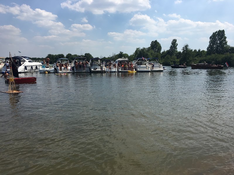MRT Beach - MRT Beach, Waterstraat 12, 6017 AJ Thorn, Netherlands