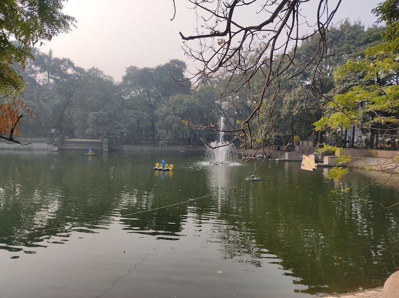 Company Garden - Company Garden Maidagin Xing, Daranagar, Kotwali, Varanasi, Uttar Pradesh 221001, India