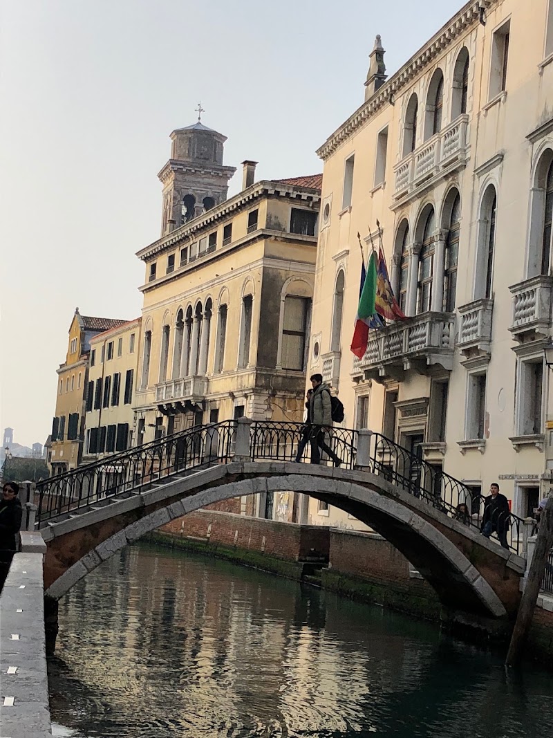 Limousine Service in Italy - Limousine Service in Italy, Via Gaetano Fuggetta, 50, 00149 Roma RM, Italy