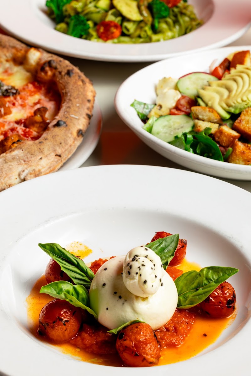 Pomo Pizzeria - Biltmore - Pomo Pizzeria - Biltmore 2502 E Camelback Rd STE A&B, Phoenix, AZ 85016, USA