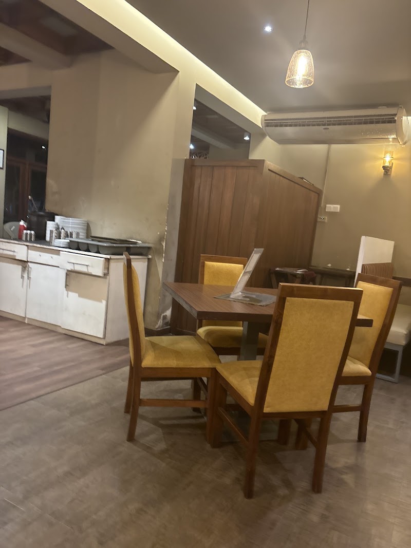 Kandoori - Kandoori, Access Through Arpico Parking Lot, 181 A Matara Rd, මාගල්ල 80000, Sri Lanka