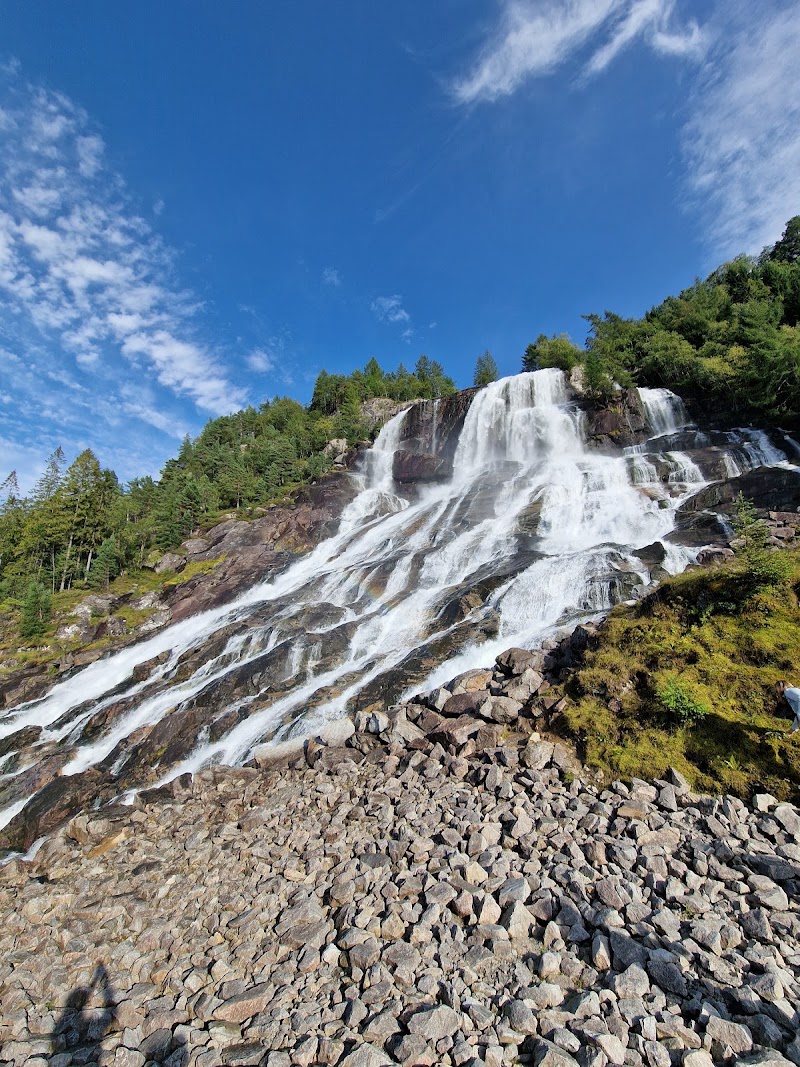 Norges største stein - Norges største stein Jordalsvegen 29, 5750 Odda, Norway