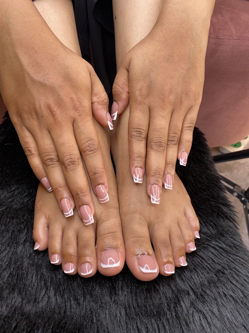 Reema Roy Makeup Studio & Nails - Reema Roy Makeup Studio & Nails, 19 D Second floor, Buddha Marga, 11, T Narasipuram road, opp. to DC office, Siddhartha Layout, Mysuru, Karnataka 570011, India
