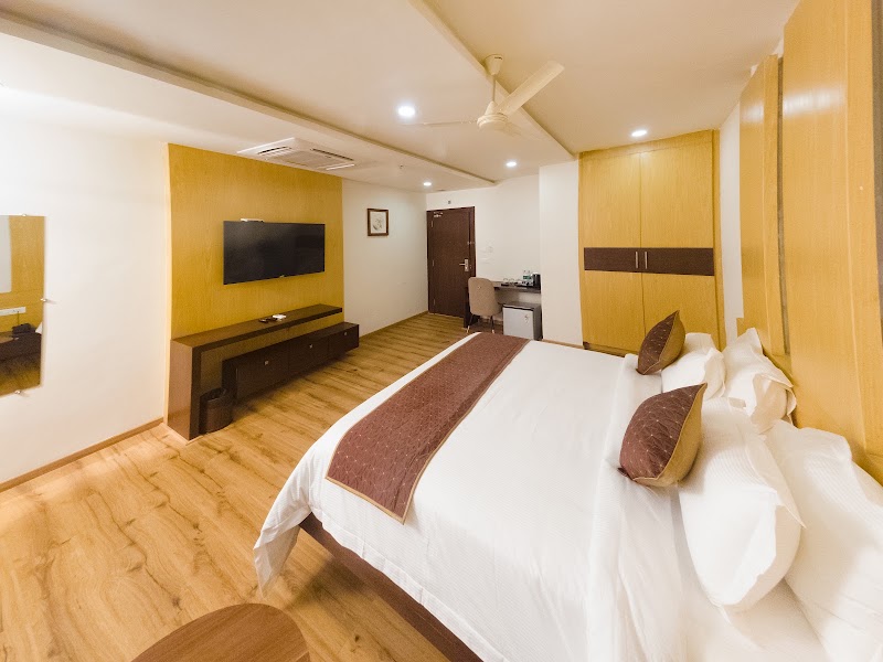 Hotel Vdara - Hotel Vdara Block No. 4, 40-6-3, Nimmagadda Somasankararao Street Revenue Colony, Moghalrajpuram, Sidhartha Nagar, Labbipet, Vijayawada, Andhra Pradesh 520010, India