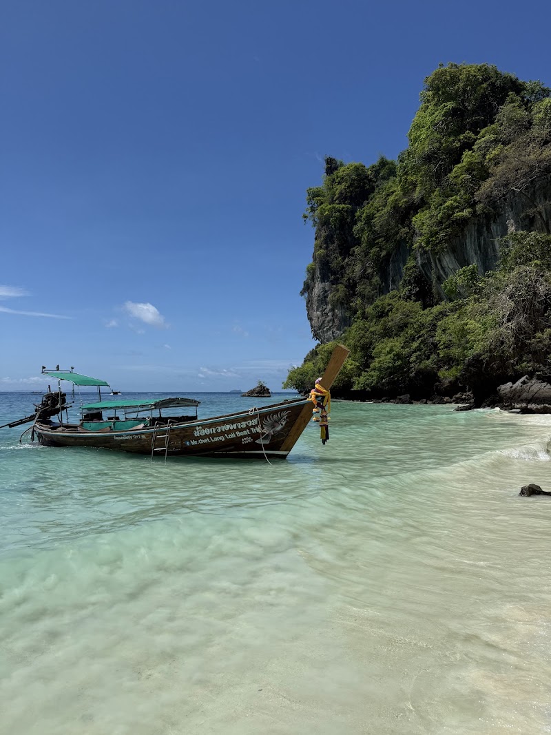 Mr. Chet Longtail Boat Trip - Mr. Chet Longtail Boat Trip, 47 หลังโรงแรมทรายพีพีไอซ์แลนด์วิลเลจ หาดโล๊ะบาเกา , เกาะพีพีดอน Tambon Ao Nang, Amphoe Mueang Krabi, Chang Wat Krabi 81000, Thailand