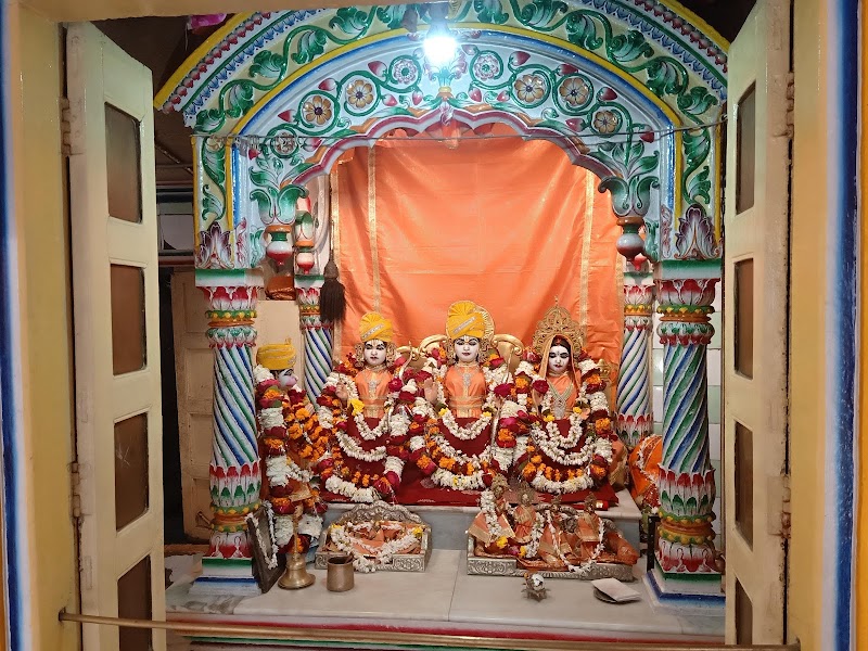 Shri Kaal Bhairav Temple, (Varanasi) - Shri Kaal Bhairav Temple, (Varanasi), K30/51-53-55 Ghasi Tola, Bibi Hatiya, Golghar, Kotwali, Varanasi, Uttar Pradesh 221001, India