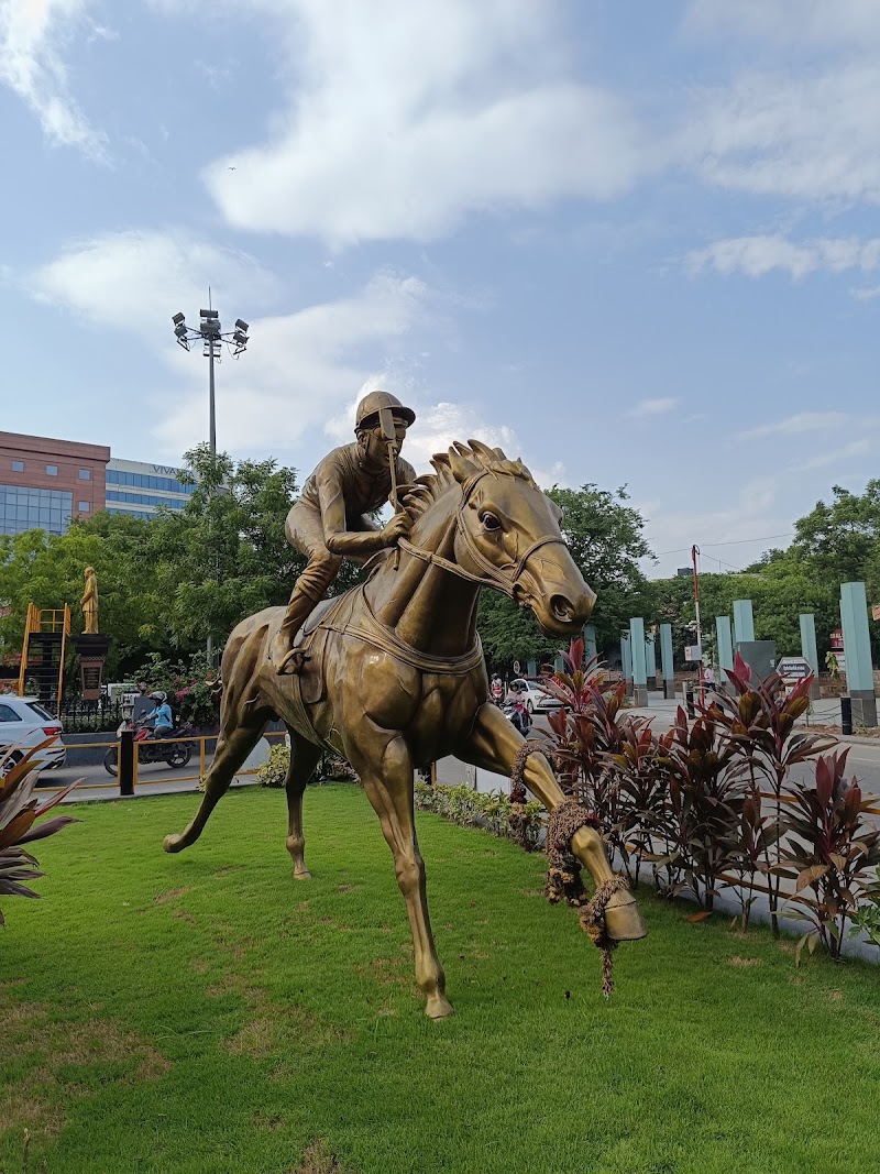 Race Course Walking Track - Race Course Walking Track 2X2F+9FF, Race Course, Coimbatore, Tamil Nadu 641018, India
