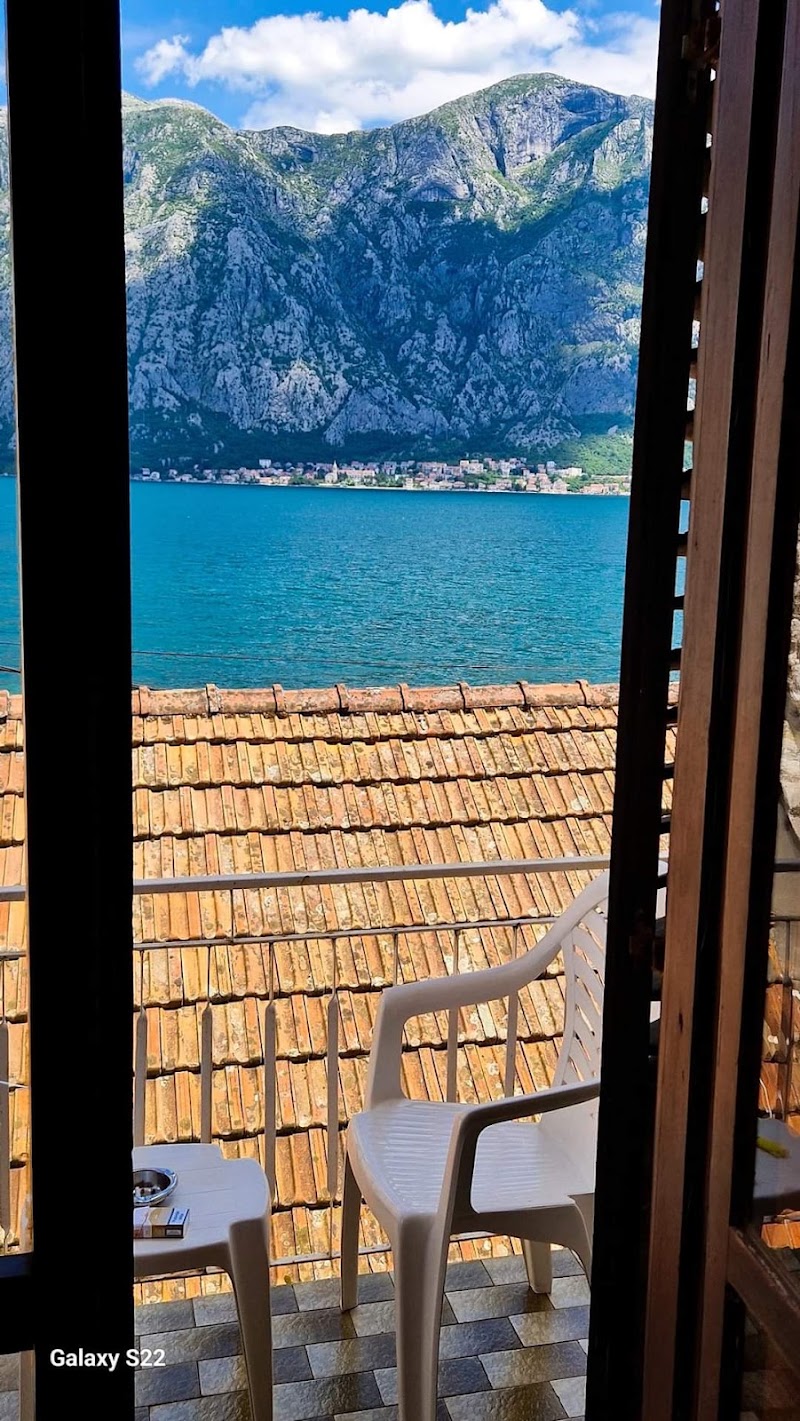 Seaside Apartments - Seaside Apartments, Prcanj 208 Kotor, Prčanj 85330, Montenegro