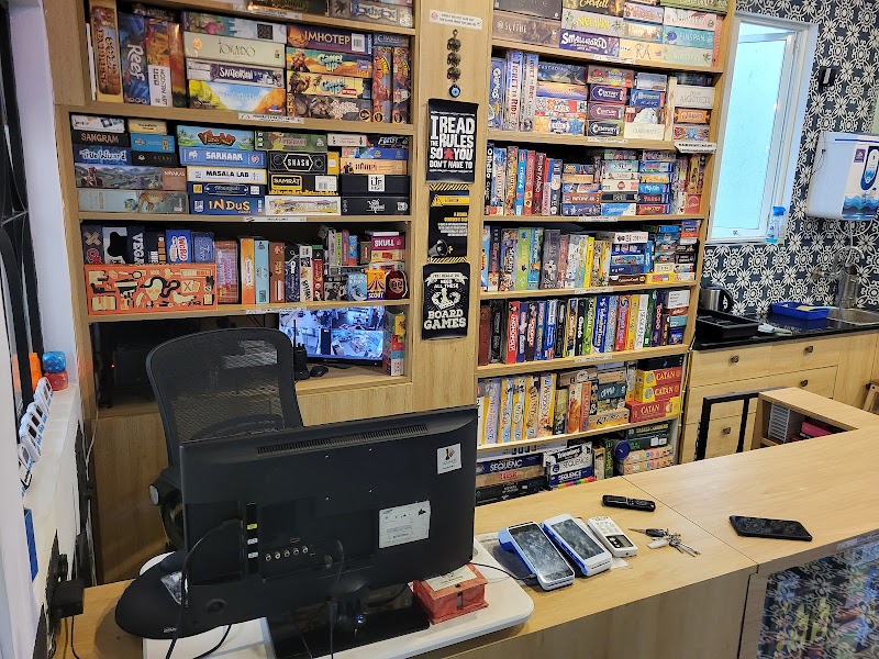 Now Boarding Café (Board Game Café) - Now Boarding Café (Board Game Café) Second Floor, 68/150/4, 9th Main Rd, Jaya Nagar 1st Block, Jayanagar 3rd Block, Jayanagar, Bengaluru, Karnataka 560011, India