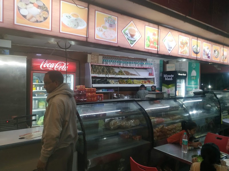 Hare Krishna Veg Restaurant - Hare Krishna Veg Restaurant, No.88, RBGDT Charities Building, Gubbi Thotadappa Rd, near City Railway Station, Kempegowda, Majestic, Bengaluru, Karnataka 560023, India