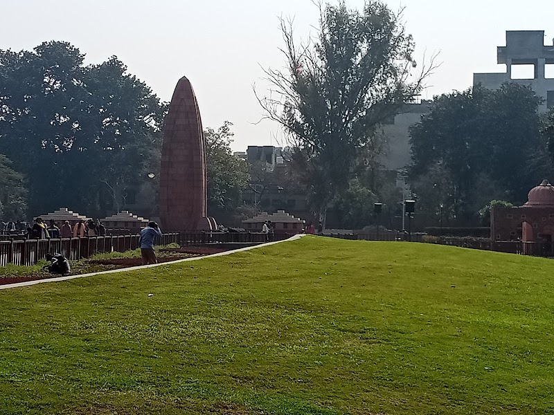 Martyrs Well - Martyrs Well JVCJ+79R, Jallian Wala Bagh, Jallan Wala Bagh, Katra Ahluwalia, Amritsar, Amritsar Cantt., Punjab 143006, India