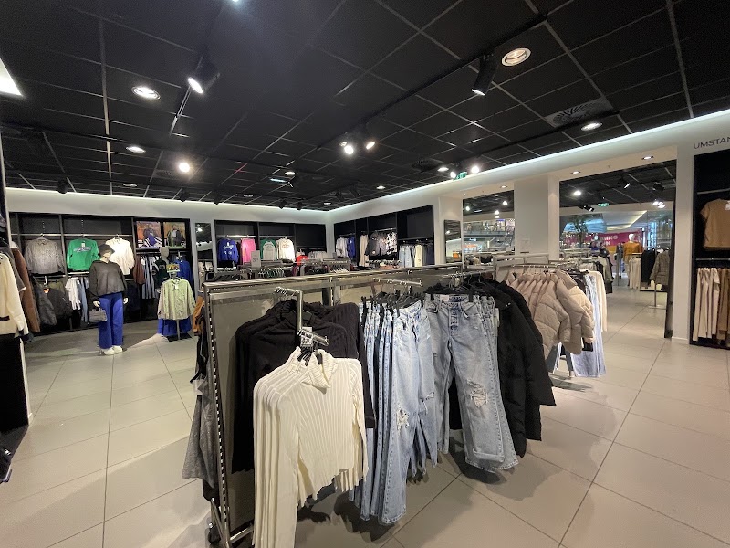 H&M