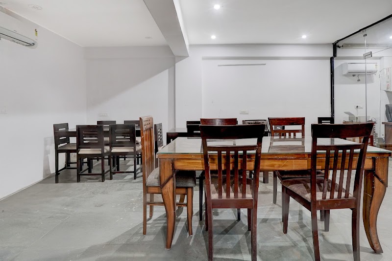Super Townhouse by OYO Sector 46 Huda Market - Super Townhouse by OYO Sector 46 Huda Market, Plot No. 2529, Phase 2, Urban Estate, Sector 46, Gurugram, Haryana 122001, India