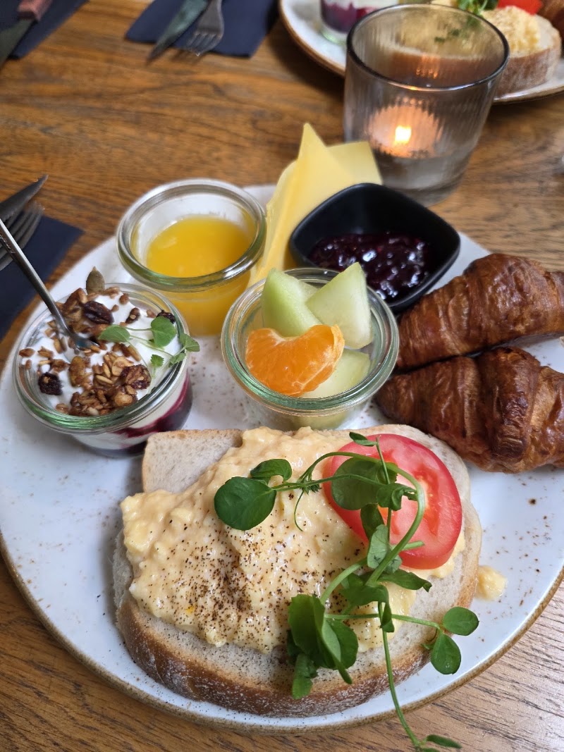 Nom Nom - Nom Nom Postelstraat 79, 5211 DX 's-Hertogenbosch, Netherlands