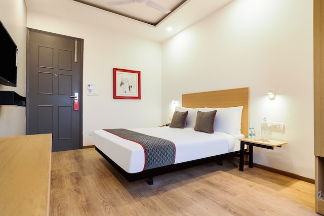 Townhouse by OYO Golden Avenue Road - Townhouse by OYO Golden Avenue Road, Plot no 5, Ram Talai Rd, New Golden Avenue, Sharifpura, Amritsar, Punjab 143006, India