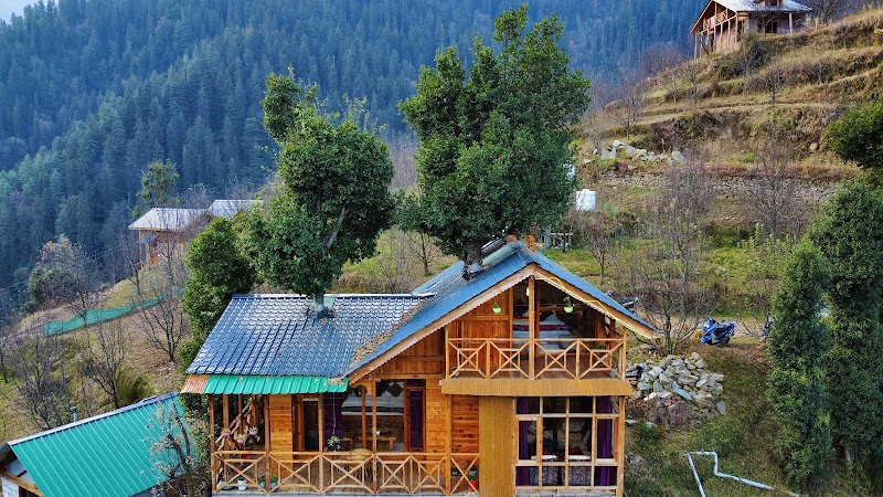 Hunting Wood Treehouse and Kathkuni cottages - Hunting Wood Treehouse and Kathkuni cottages, H9J2+6F Jibhi waterfall road end point of road, Seri, Tandi, Himachal Pradesh 175123, India