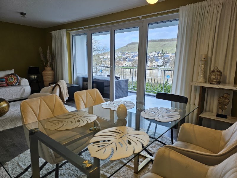 Mosel Wine Region Holiday House with Garden, Terrace, BBQ and Free Parking up to 9 persons - Mosel Wine Region Holiday House with Garden, Terrace, BBQ and Free Parking up to 9 persons, Bergfried 20, 54486 Mülheim an der Mosel, Germany