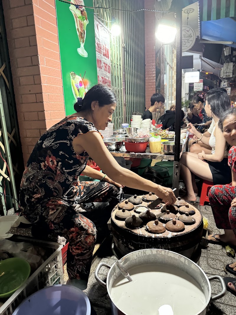 Bánh căn Út - Bánh căn Út, 64 Tháp Bà, Bắc Nha Trang, Khánh Hòa 650000, Vietnam